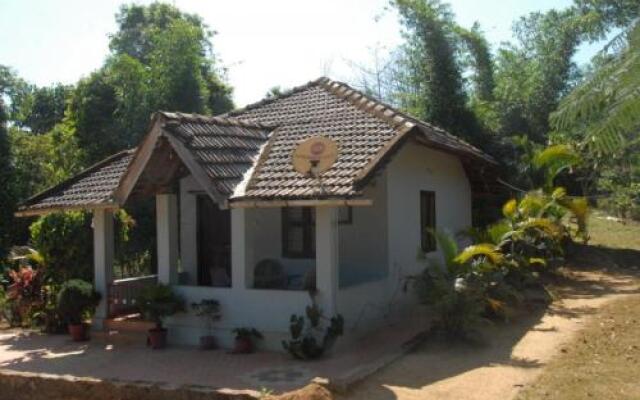 Room in a homestay in Kodagu, by GuestHouser 22576