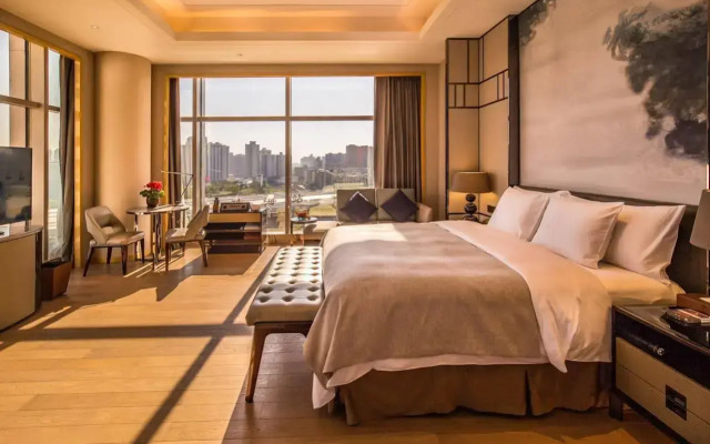 Longzhuda International Hotel