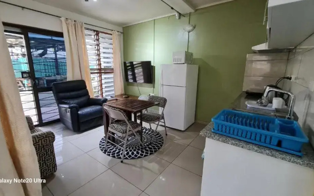Cosy 2 bedroom unit with pool,Wifi parking