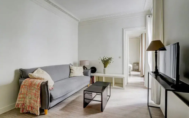 Secret Maillot Charming 1 Bed Apt in Paris