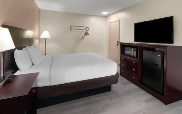 Baymont by Wyndham Iron Mountain