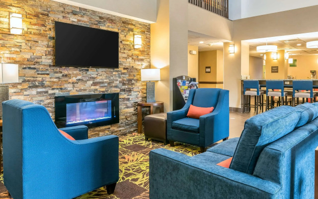 Comfort Suites Springfield I-70