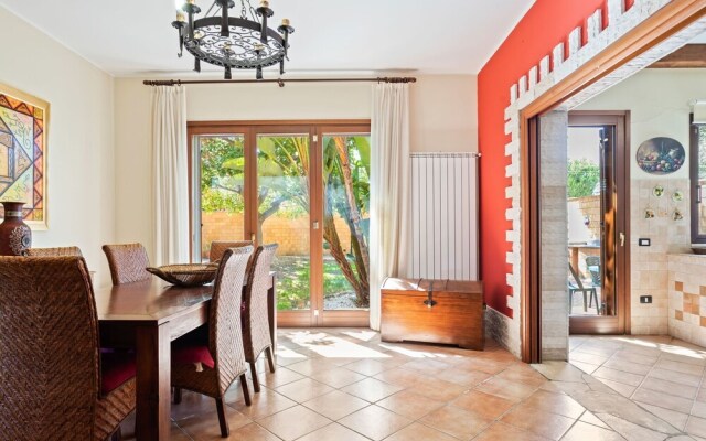 Peaceful Holiday Home in Punta Milocca With Private Pool