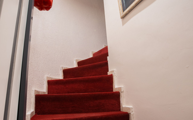 La Pazza Suites Hotel