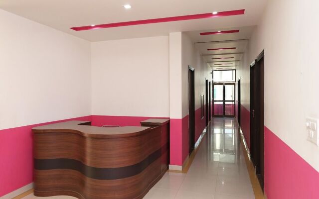 Capital O 10970 Hotel Krishna Palace