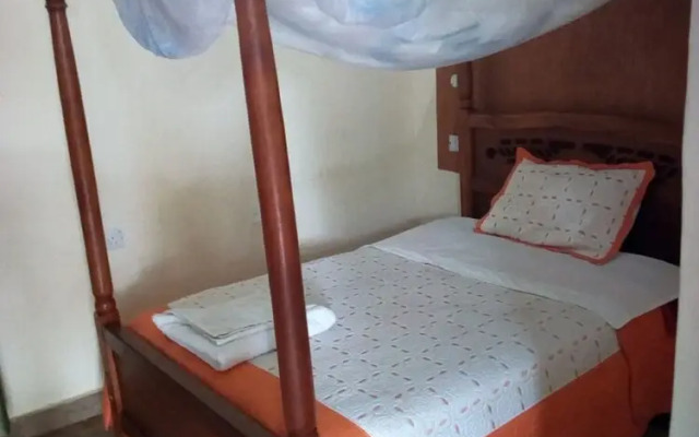 Salanka Inn & Guest House