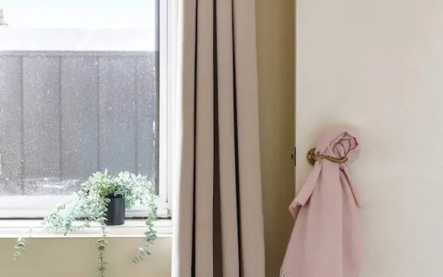 A Comfy & Cozy Apt in Clifton Hill, Free Parking