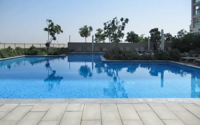 Modern 2BR w/ Tranquil Ambience in Emirates Hills!