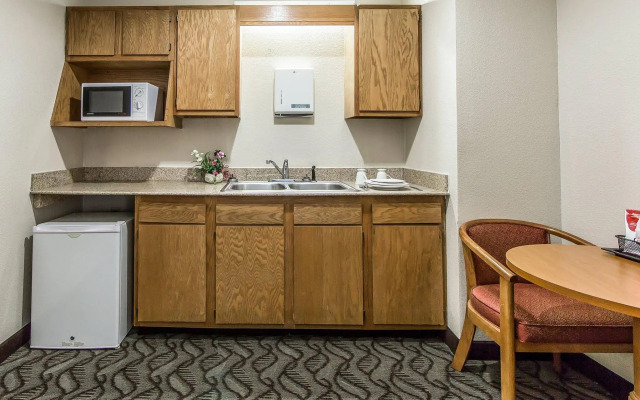 Quality Inn & Suites