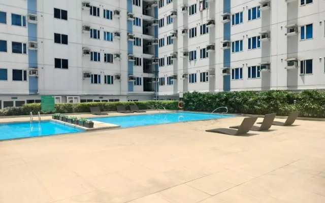 Spacious 1-bedroom Condo in Quezon City With Private Pool
