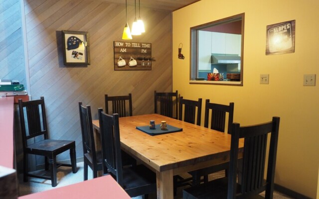 Holiday Hide Away 1