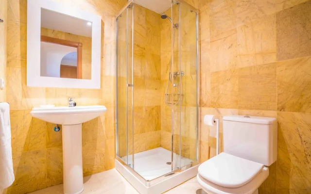 Infinity Sky - Premium Apartment