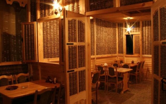 U Yashi Guest House