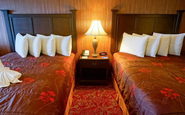 Castle Inn and Suites