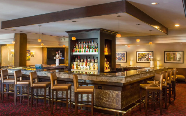 DoubleTree by Hilton New York LaGuardia Airport