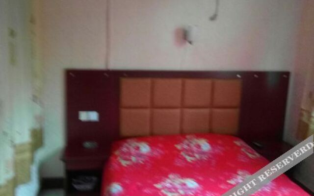 Yaxin Hotel (Xi'an Jixiang Village)