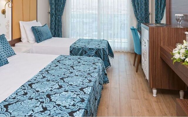 Simurg Halal Luxury Hotel