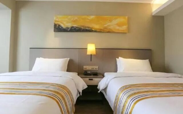 Homeinn Plus Hotel (Weihai Railway Station Hanlefang Pedestrian Street)