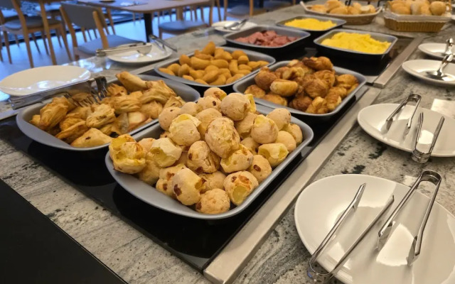 Golden Tulip Canela OFICIAL