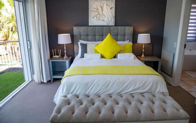 Waterfront New Listng - 8 South Quay -