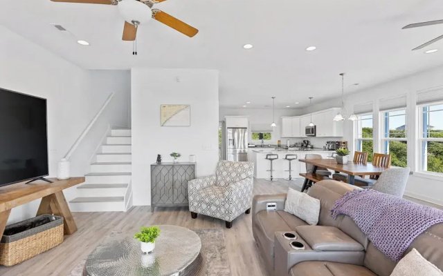 Across the Pond by Topsail Realty