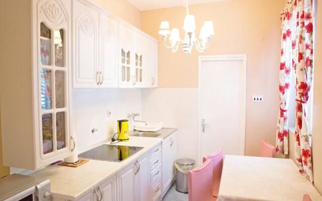 Apartments Jela