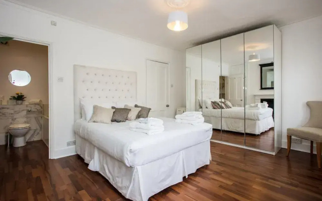 Stunning 3 Bedroom House in Clapham Manor