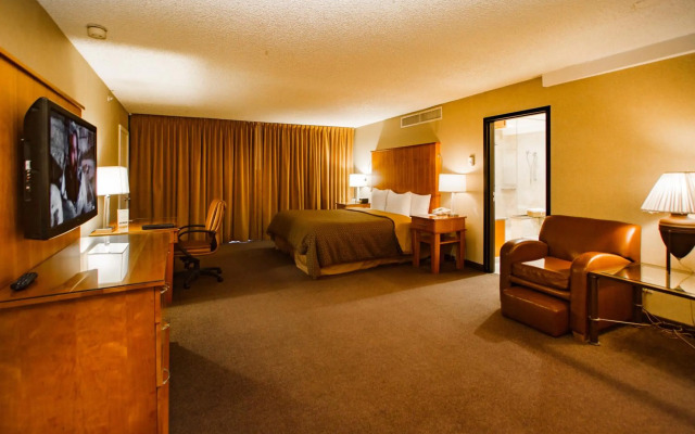 Mirabeau Park Hotel & Convention Center