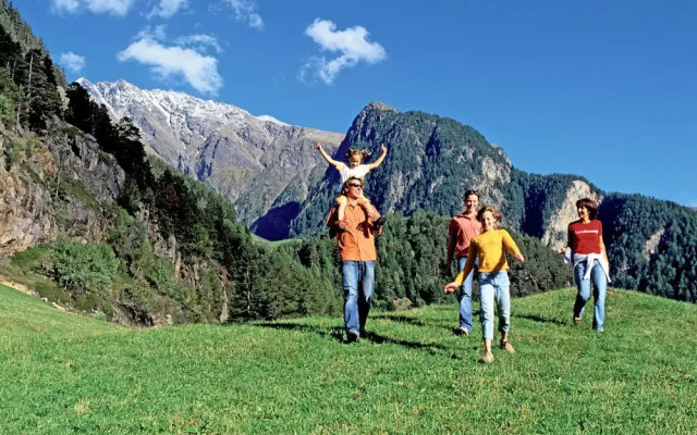 Lush Apartment With Swimming Pool in Silz