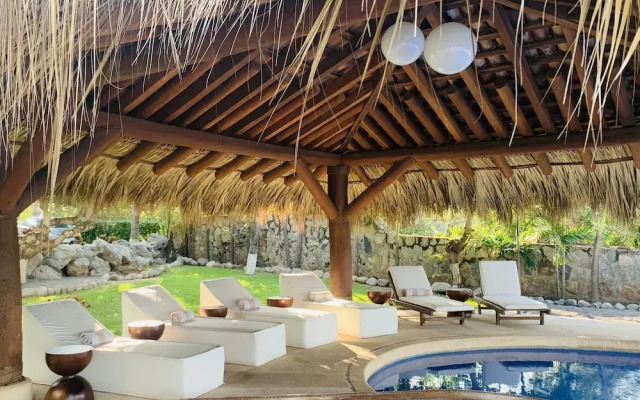 Casa Manzanillo Boutique Hotel