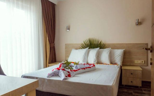 Dream Town Hotel & Restaurant