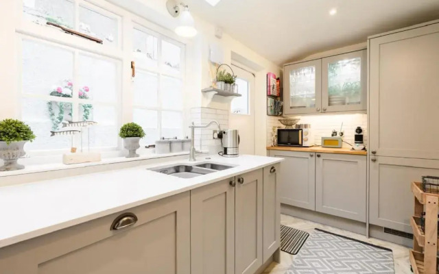 Chart House Sleeps 6