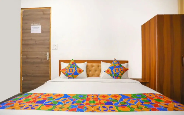 FabHotel The Grand Suite