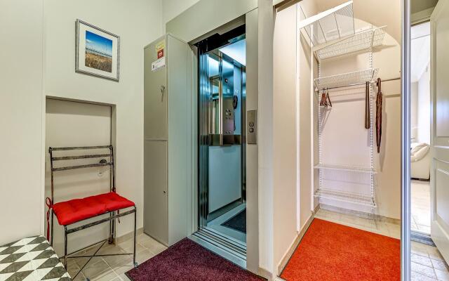 Апартаменты на Малой Конюшенной