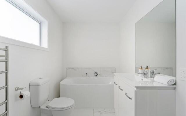 Huka Heights - Taupo Holiday Home