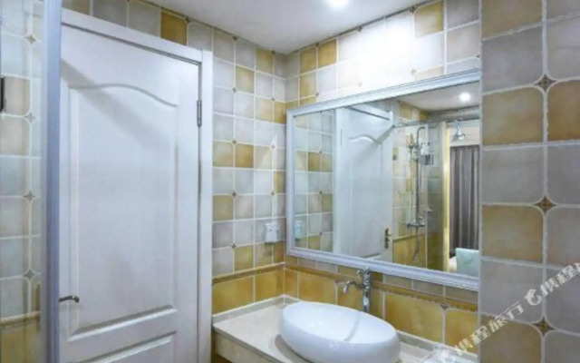 Lanwan Holiday Hotel