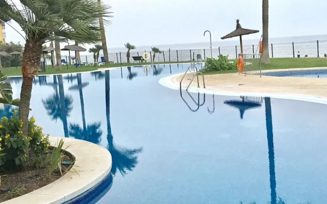 MI CAPRICHO C16 Luxury apartment on the beachfront