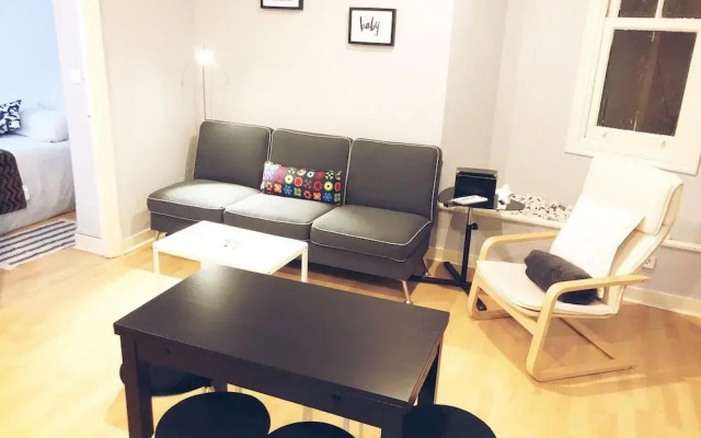 Pretty Guggenheim esencia Bilbao by Urban Hosts