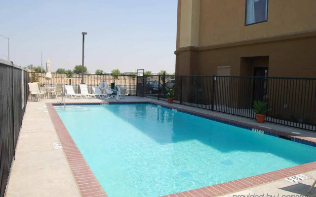 Hampton Inn And Suites Madera