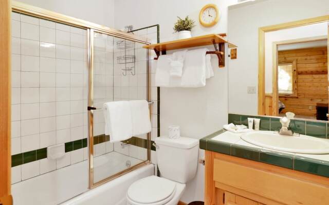 Crescenta Pines LOG Cabin #2346