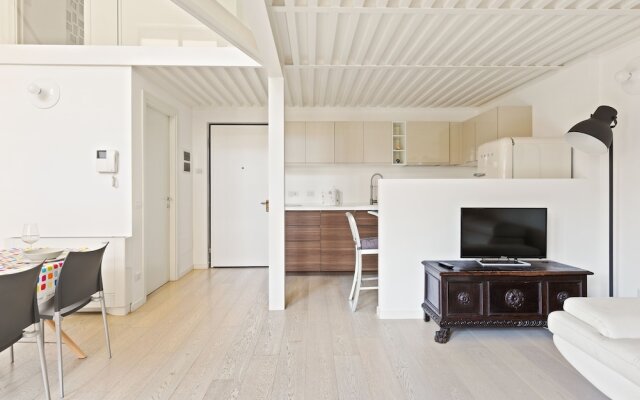 Elegant Loft with balcony