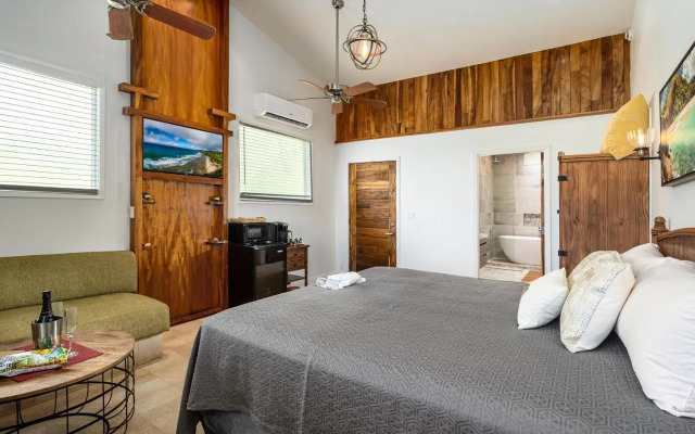 Noahs Hideaway Luxury B&B