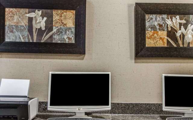 Comfort Inn and Suites Near Lake Guntersville