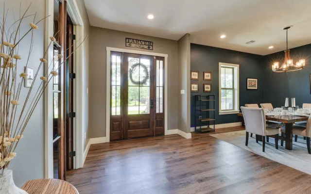Spacious Lake Charles Craftsman - Pet Friendly!