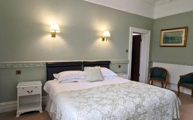 Shaw Hill Golf Resort & Spa Hotel