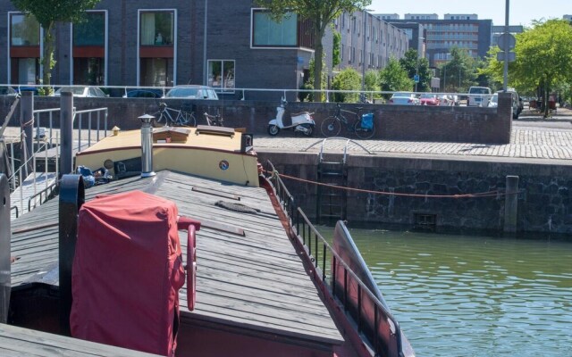 Boat apartment Rotterdam Hoop