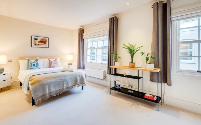 Charming Spacious 5 Bed Mews House - Kensington