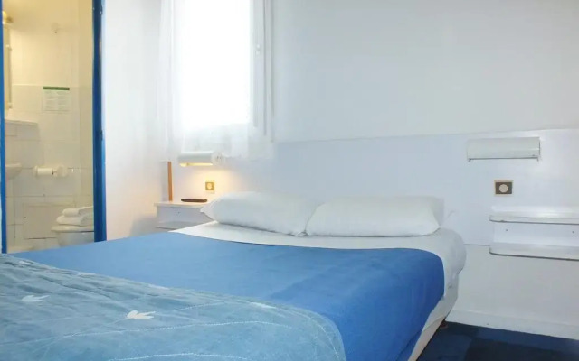 Alpha Hotel