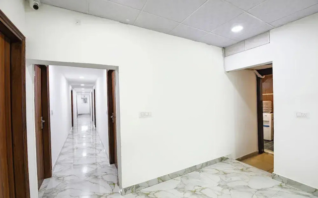 Fabhotel Golden Key Inn
