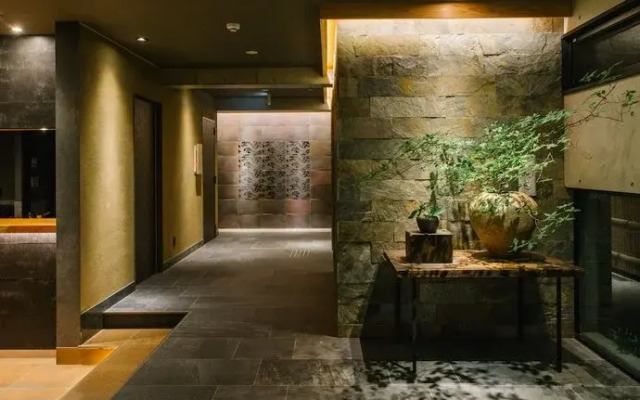 16/4 York Place Lets In The City Edinburgh